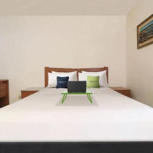 Urbanview Mroom PH Kemang