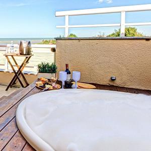 Breezes #404 - Apto com Jacuzzi by carpediem