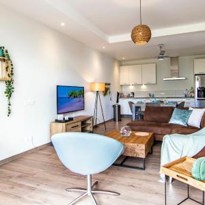 Casa Blue Breeze