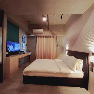 Affable 1BR Service Apartment 2px allows 5Px 19088