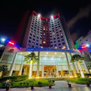 Crown Palace Hotel