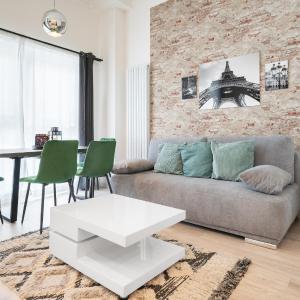 The Mierendorf II, budget group & family apartment, 1BR, 1 Living room, ideal for 2 - 4 Guests