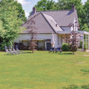 Stunning Home In Leende With Wifi