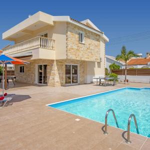 Villa Hera by Villa Plus