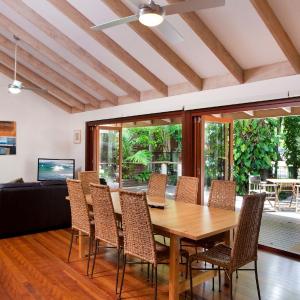 7 Depper Cosy Beach House in Central Sunshine Beach
