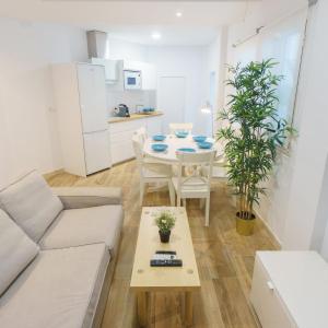 RentalSevilla Espacioso y acogegor apartamento de 3 dormitorios