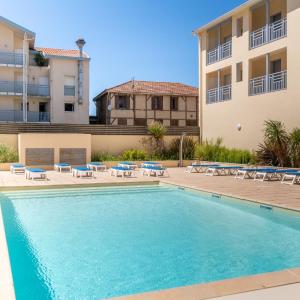 Apartment Les jardins de l'oyat-1 by Interhome