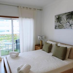 S. Soares Riviera Flat