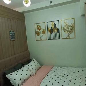 MOA Shore 2 1BR with Balcony WiFi Netflix Pool 4Pax