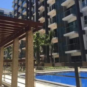 1Br unit infront of NAIA 3 6P cluster 1
