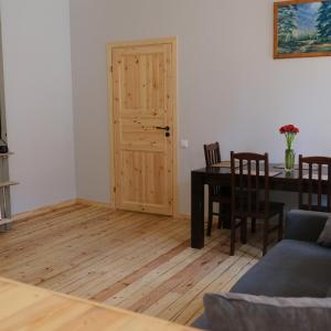 Historic apartment with Wooden floors in the Hearth of Old-town Riga