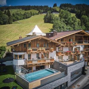 Hotel Astrid mit Panoramapool & inklusive JokerCard