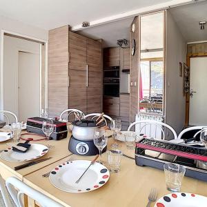 Appartement 4 pièces, skis aux pieds, 2 parkings couverts - FR-1-344-349