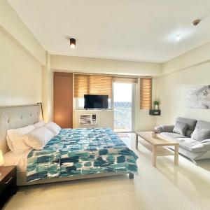 Luxury Condotel Across NAIA Manila Airport