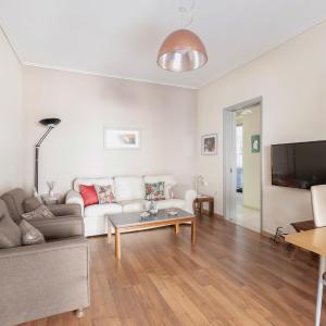Heart of Koukaki flat, near Acropolis & Filopappou