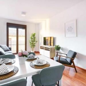 Rosaleda 13 con parking incluido by Pineapple Homes