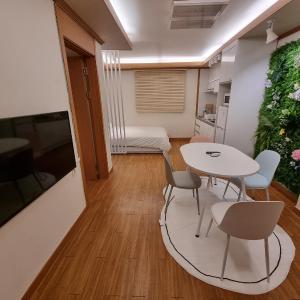 Complace H