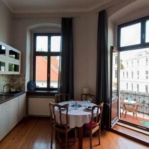Astronomiczny apartament , mieszkanie 2 pokojowe. Parking.