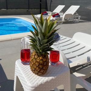 Apartments Ukić with a large outdoor swimming pool