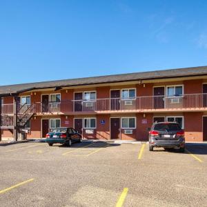 Motel 6-Lethbridge, AB