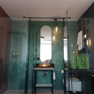 Alexa d'Oro Rooms