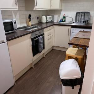 Modern, Quiet, Sleeps 10, Anfield, Tourists, Liverpool