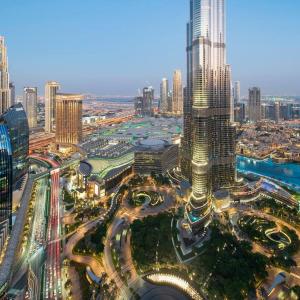Stylish 3BR Burj Khalifa, Fountain Views, Pool & Prime Location