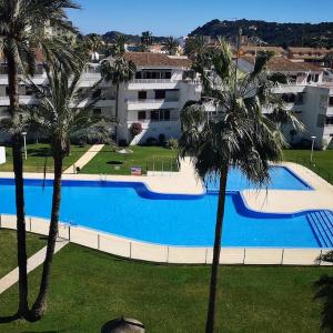 Casa en urb. con la piscina más GRANDE de Jávea.