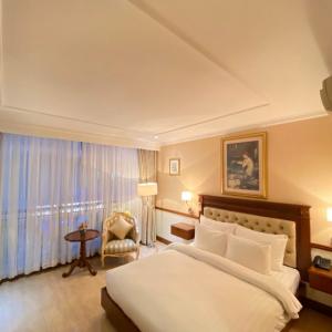 Central Resident Hotel