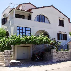 Apartments with a parking space Mali Losinj (Losinj) - 8024