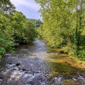 River Song, Near River, Hot Tub, Foosball, WIFI 560 FREE tickets each paid day!