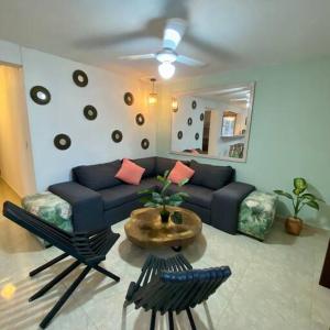 Cozy 3B2Br Centric Location Pool Wifi Van Rental