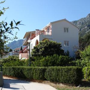 Apartments with a parking space Gradac, Makarska - 6757