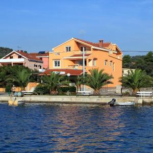 Apartments by the sea Kukljica, Ugljan - 8478