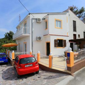 Apartments by the sea Slatine, Ciovo - 10368