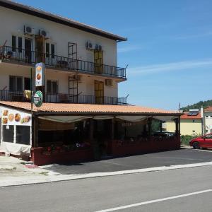 Apartments by the sea Podaca, Makarska - 11155