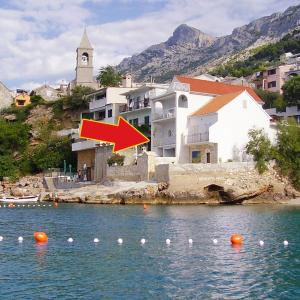 Apartments by the sea Pisak, Omis - 10410