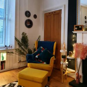 The Flat with the Pink Door
