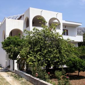 Apartments with a parking space Kastel Kambelovac, Kastela - 14084