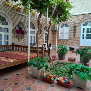 Parivash Guest House