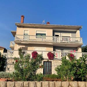 Apartments with parking space Silo, Krk - 18667