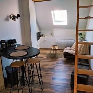 GAP hyper centre Studio atypique 2 personnes.