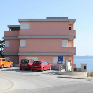 Apartments with a parking space Split - 7590
