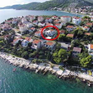 Apartments by the sea Seget Vranjica, Trogir - 10328
