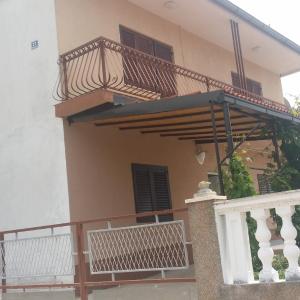 Apartments with parking space Sapina Doca, Rogoznica - 11739