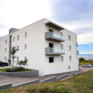 Apartments with a parking space Split - 11863