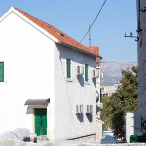 Holiday apartments Split - 12749
