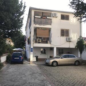 Apartments by the sea Trogir - 13167