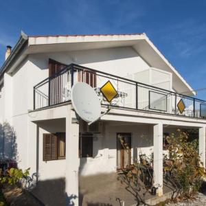 Apartments with a parking space Rogoznica - 15005