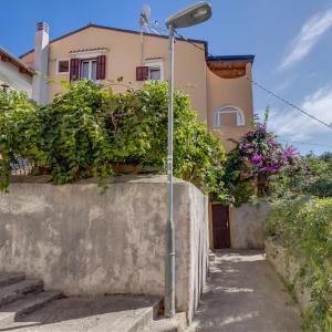 Apartments with a parking space Mali Losinj (Losinj) - 15050